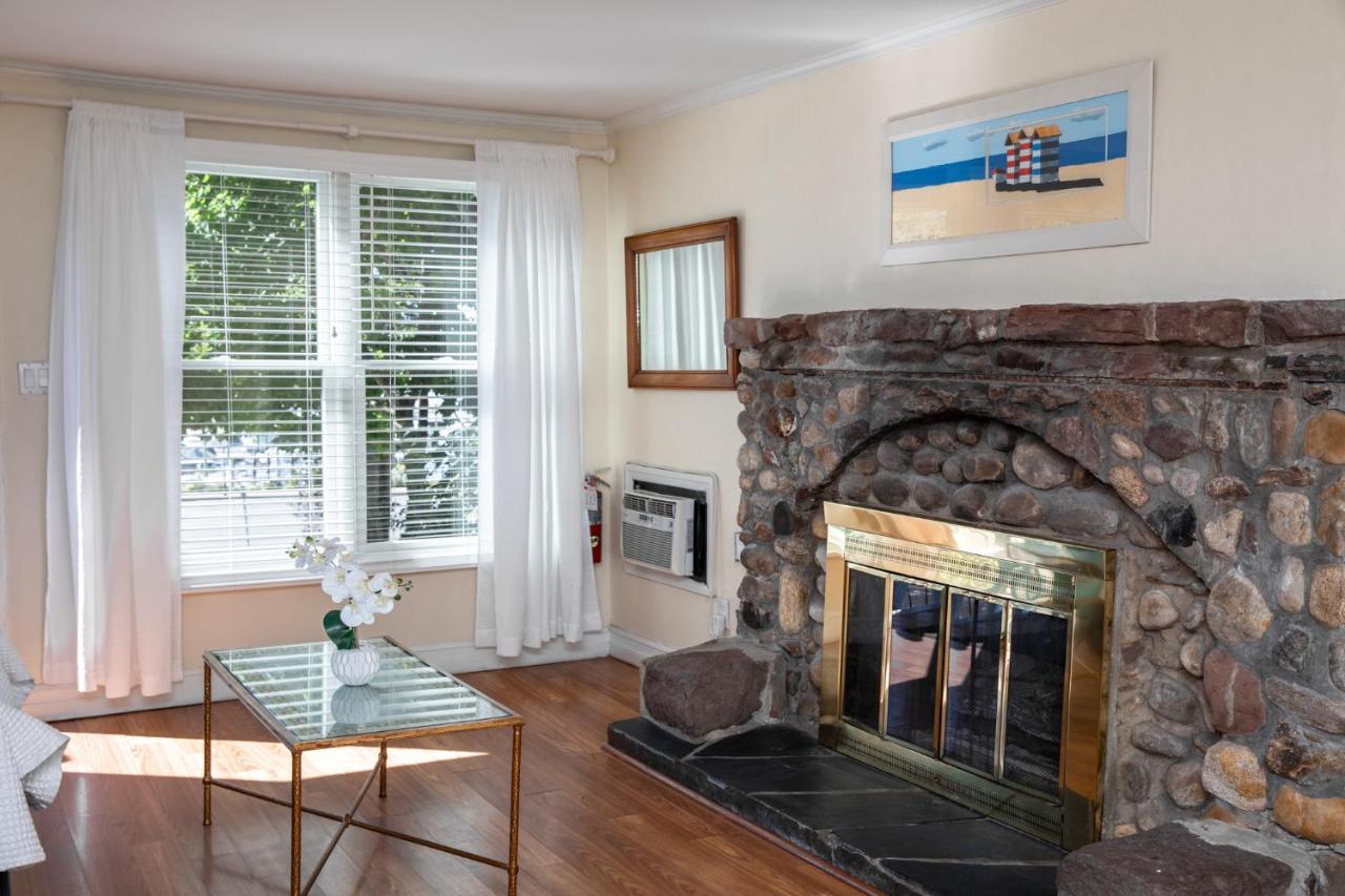 Inn Three Village Stony Brook